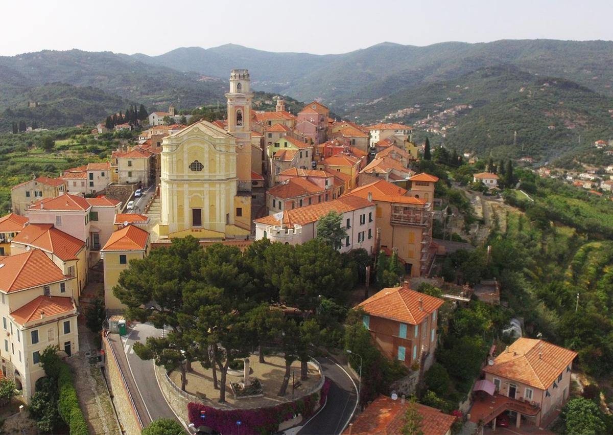 فيلا Un Posto Al Sole Diano San Pietro المظهر الخارجي الصورة